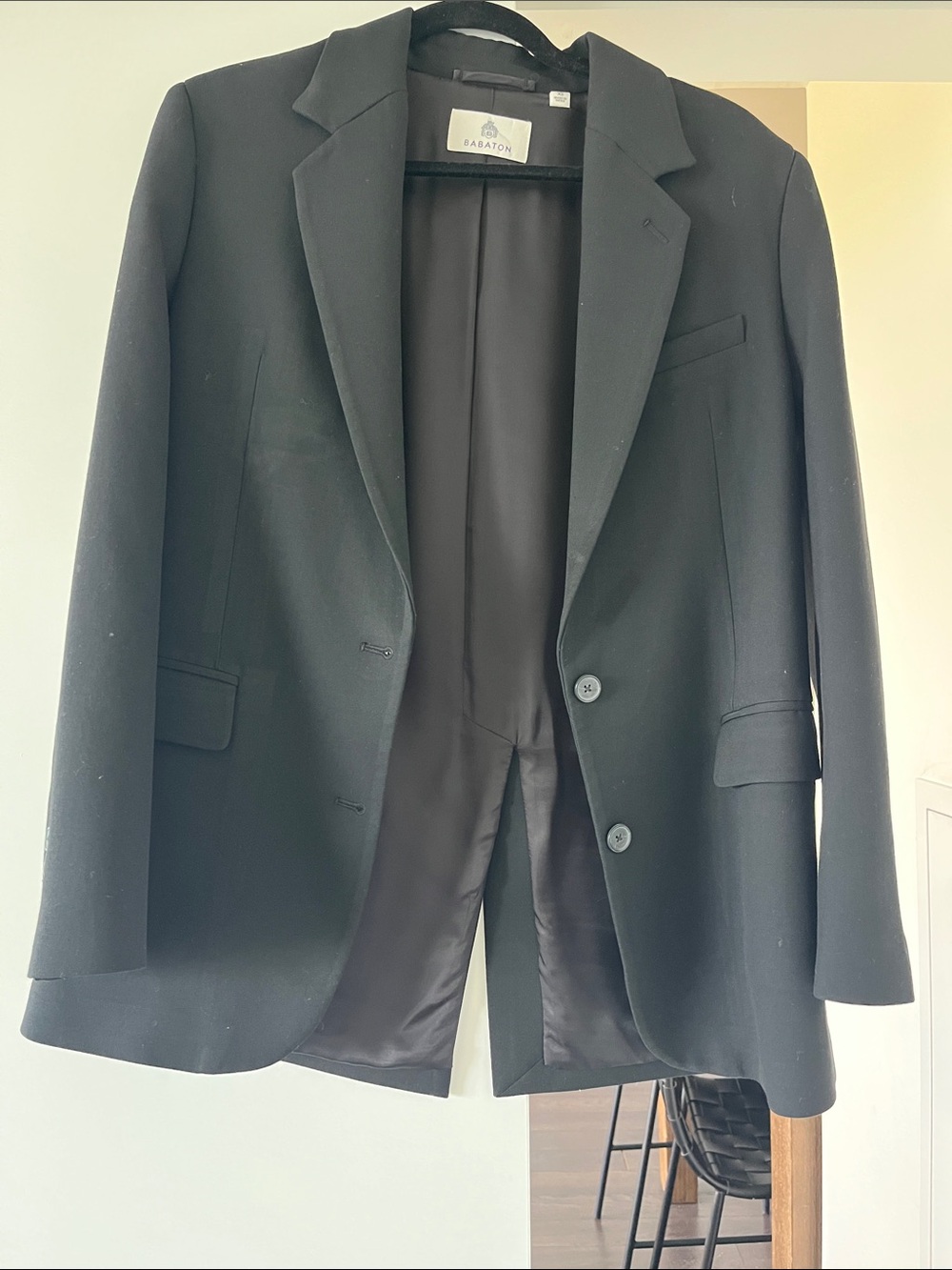 Aritzia black blazer